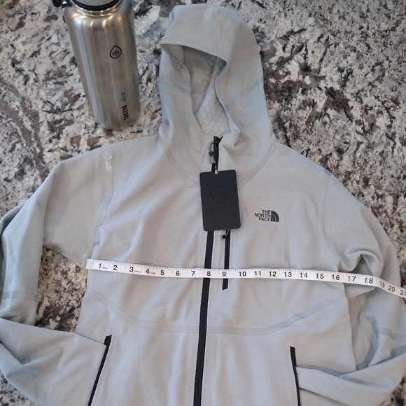 The North Face Women's Summit L2 Jacket Medium - Picture 3 of 8